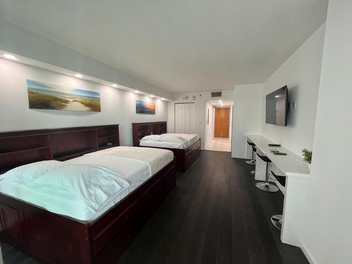 Studios In Brickell With Pool, Gym, Free Parking And Game Room ميامي المظهر الخارجي الصورة