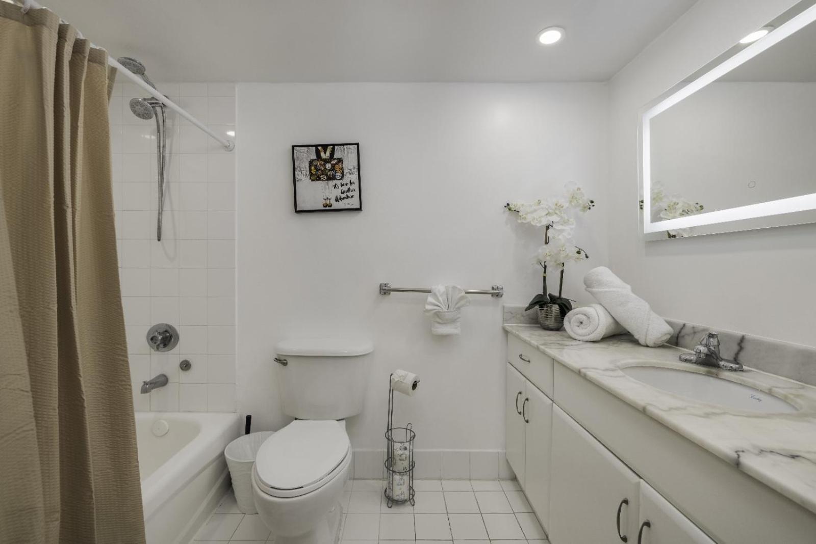 Studios In Brickell With Pool, Gym, Free Parking And Game Room ميامي الغرفة الصورة