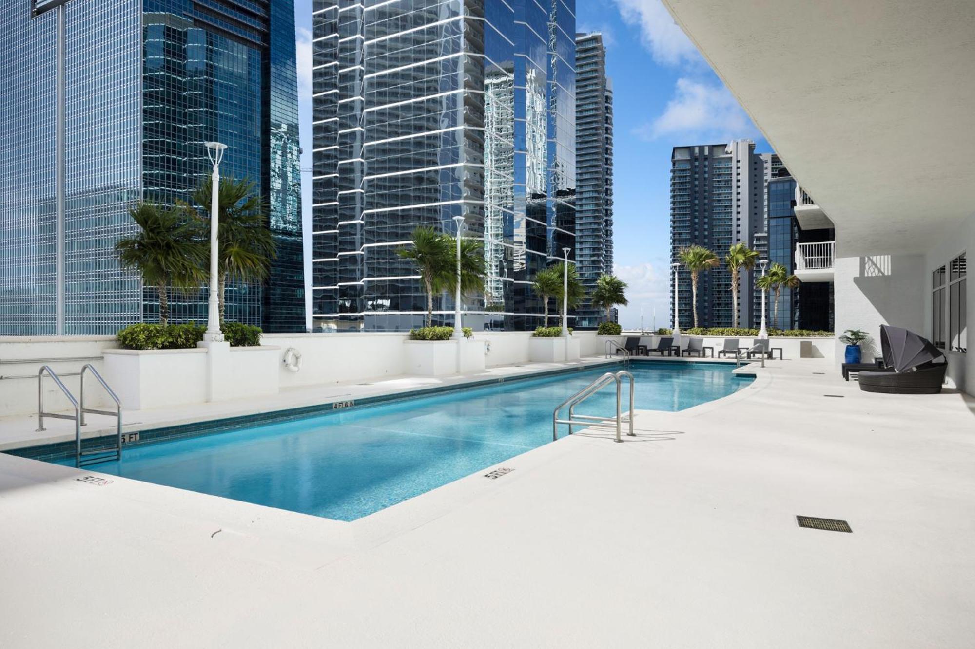 Studios In Brickell With Pool, Gym, Free Parking And Game Room ميامي المظهر الخارجي الصورة